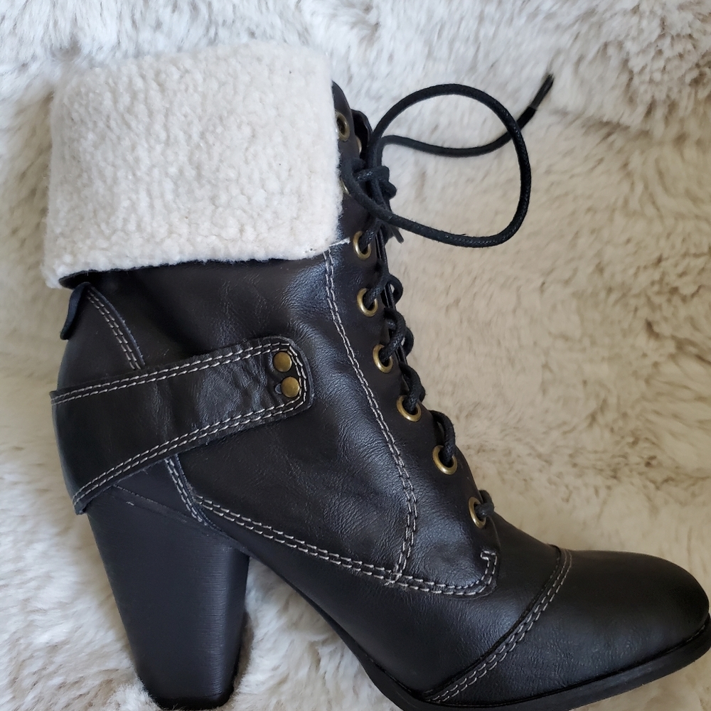 GUESS BOOTS - Picture 3 of 5